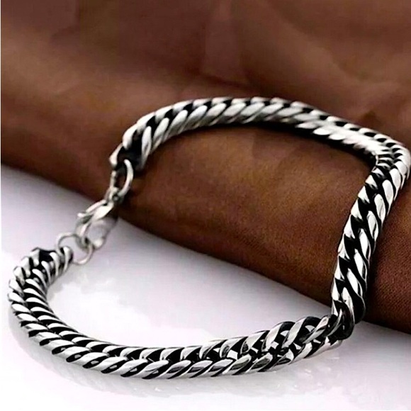 New!! Solid Stainless Steel Cuban link Bracelet. - Picture 5 of 5